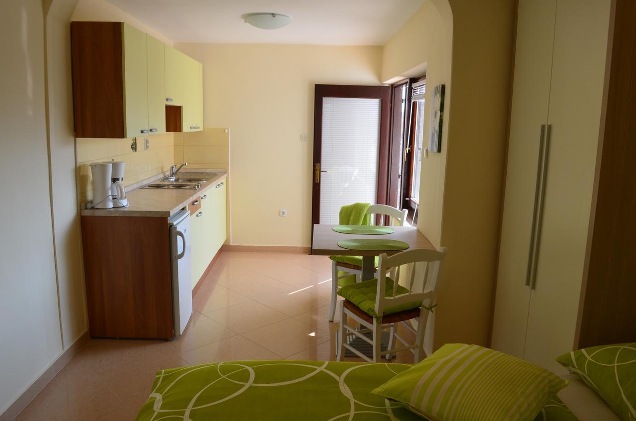 Apartments Mihalic I Baška Екстериор снимка