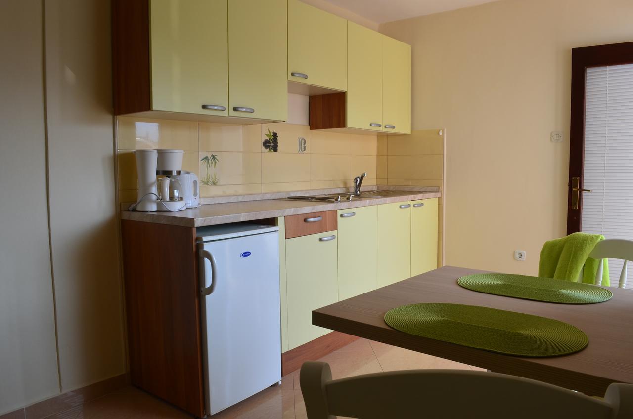 Apartments Mihalic I Baška Екстериор снимка