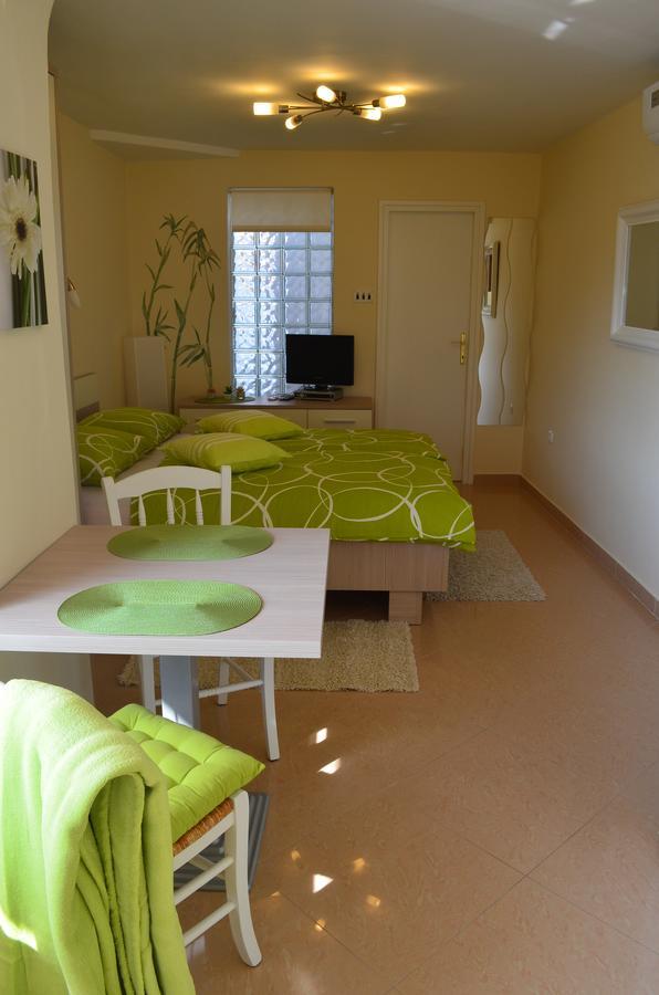 Apartments Mihalic I Baška Екстериор снимка